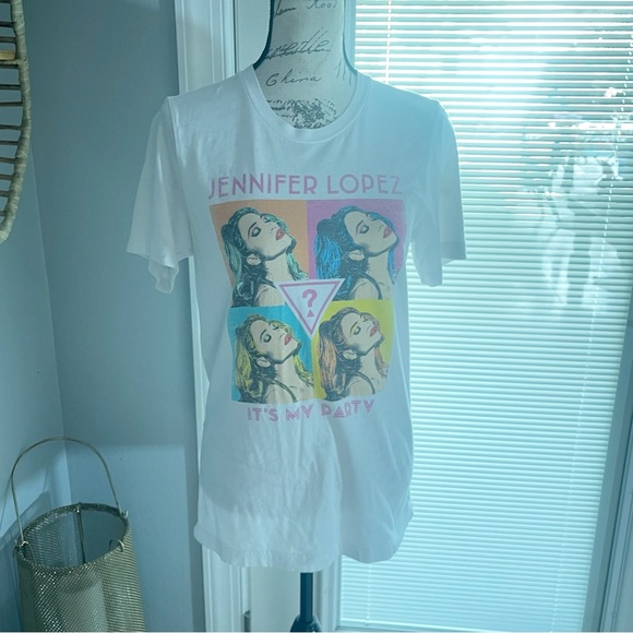 Guess Jennifer Lopez It’s My Party Tour J Lo Tee | Size S - Picture 9 of 11